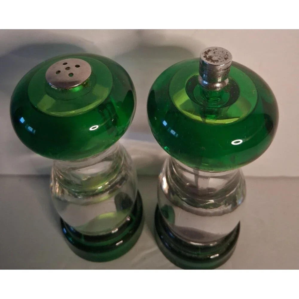 Vintage Olde Thompson Salt and Pepper 6 in Green Top and Bottom Lucite